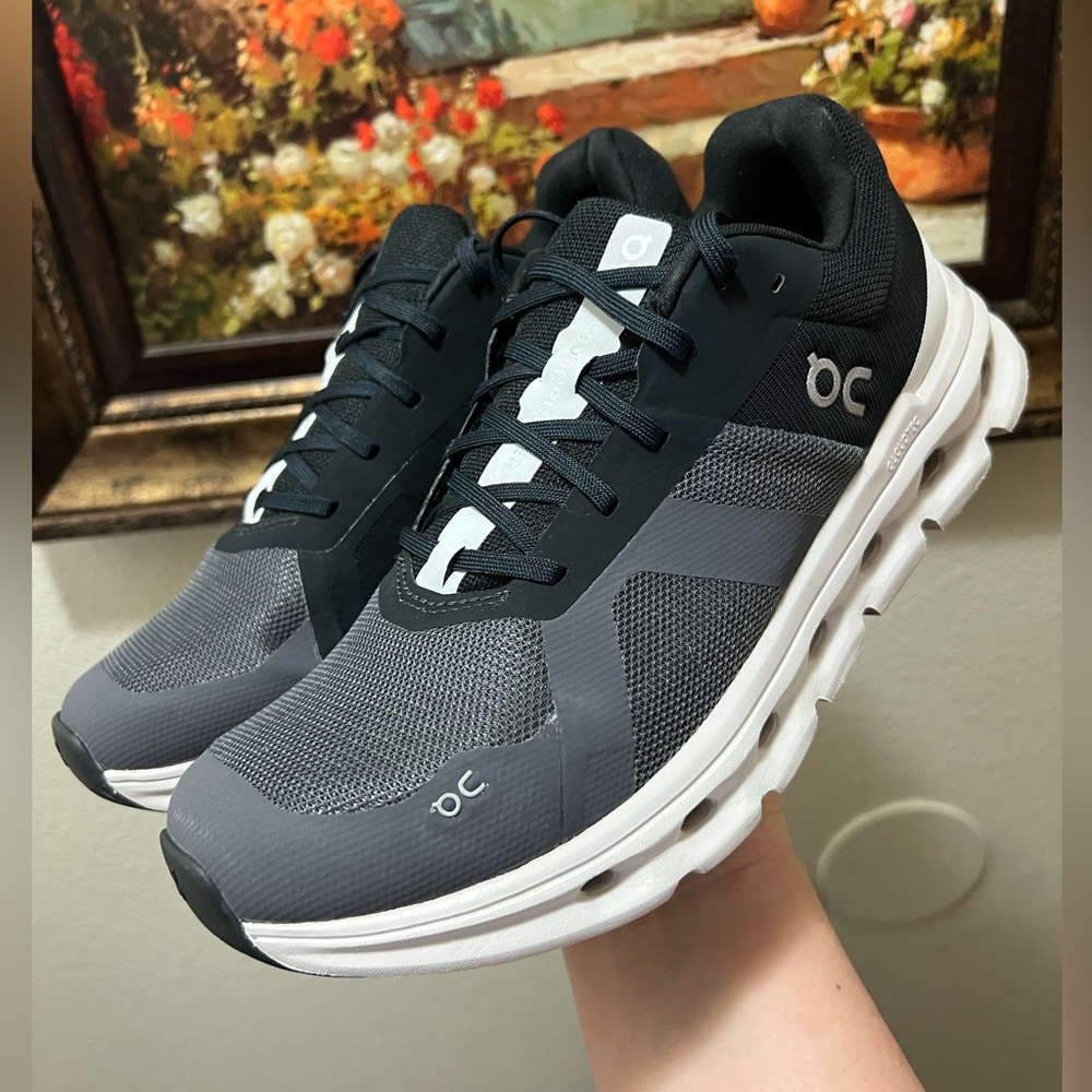 On Running Cloudrunner Eclipse Frost Men shoes - image 13